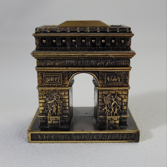 Arc De Triomphe Paris France Souvenir Metal Paperweight - Picture 2 of 12